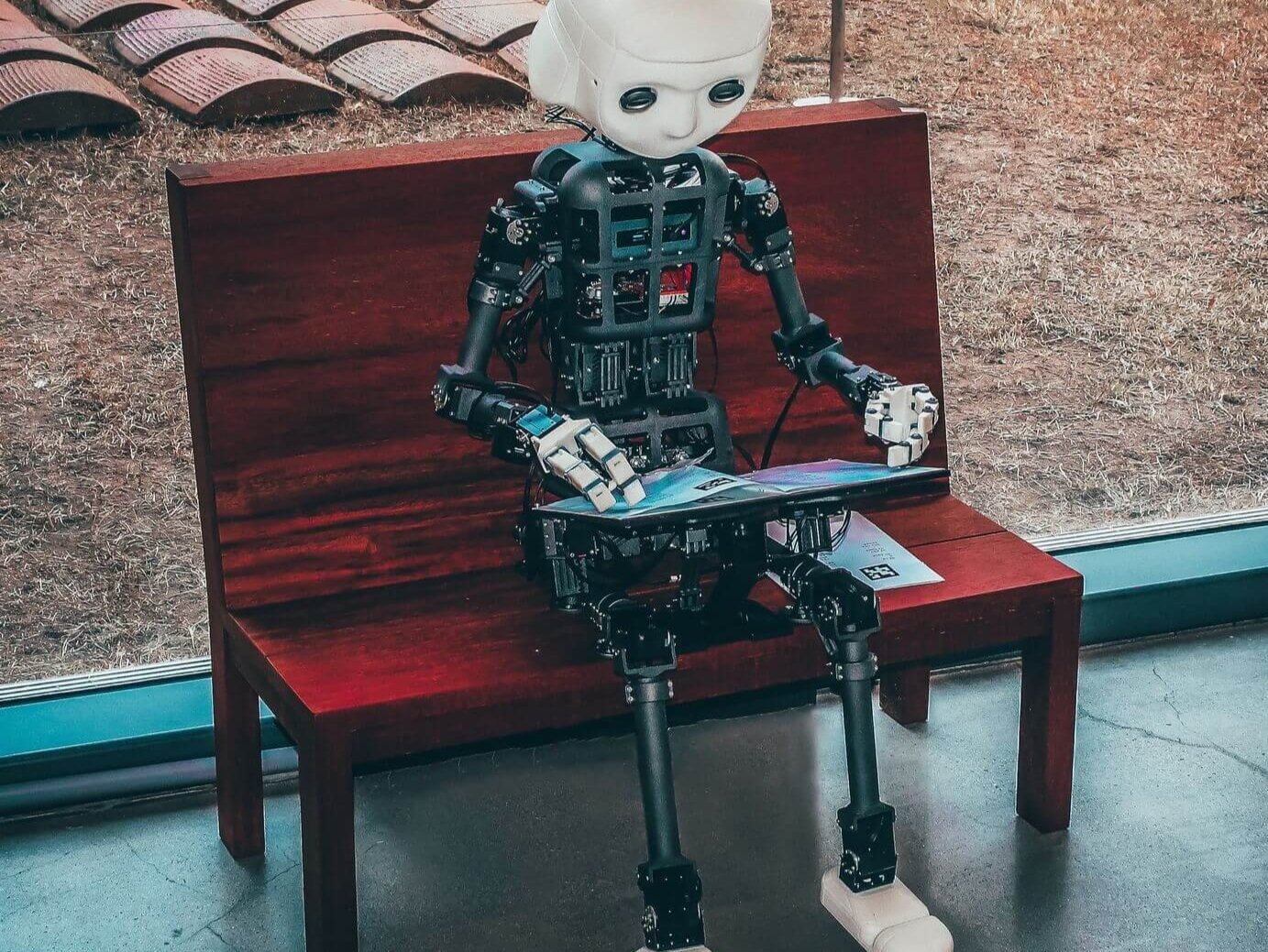 AI vs Logo Designers